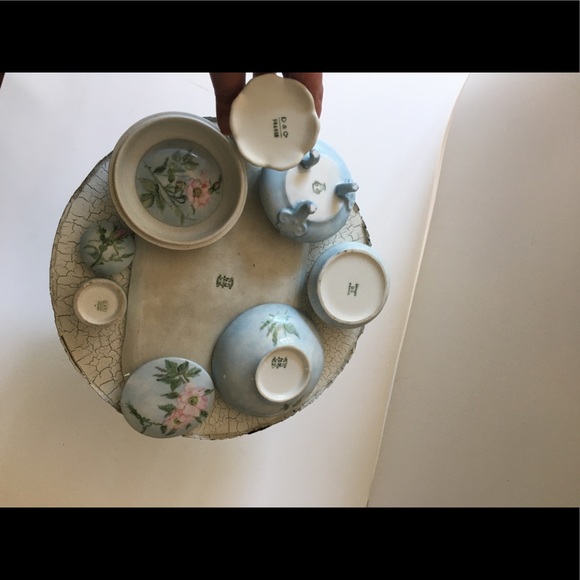 Vintage Limoges Floral Dressing Table Vanity Set. - Picture 3 of 9